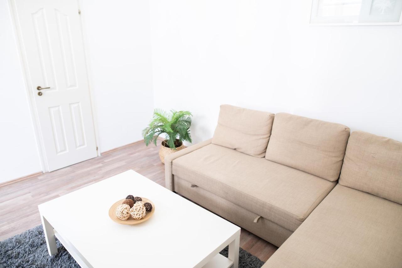 N28 Condo Apartment Next To Andrassy. بودابست المظهر الخارجي الصورة
