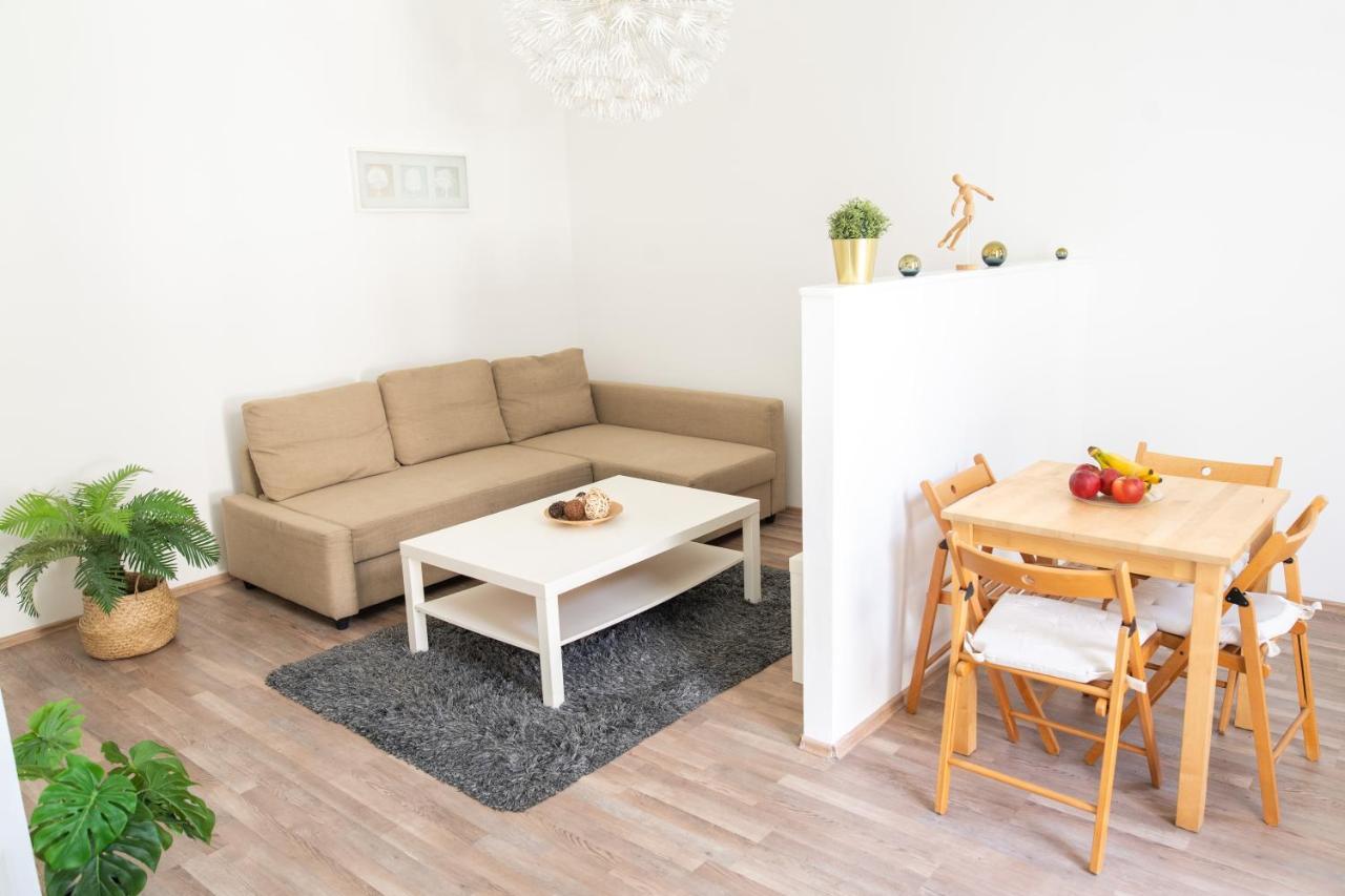 N28 Condo Apartment Next To Andrassy. بودابست المظهر الخارجي الصورة