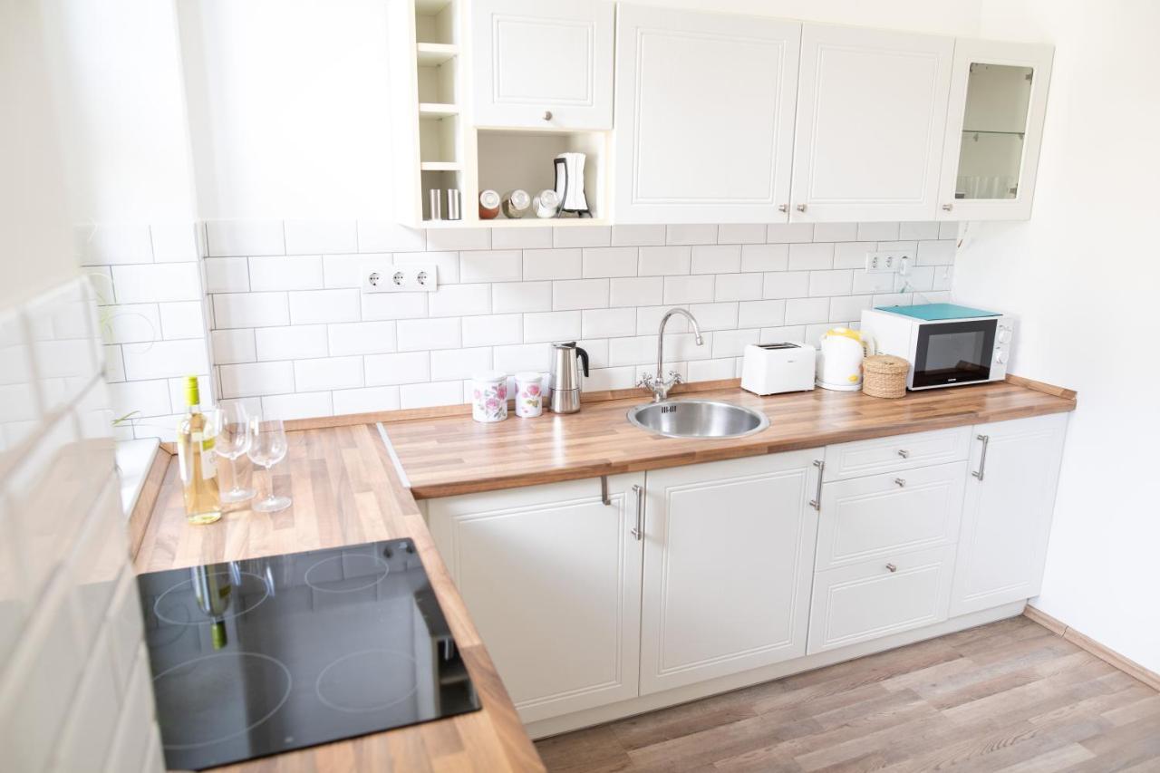 N28 Condo Apartment Next To Andrassy. بودابست المظهر الخارجي الصورة