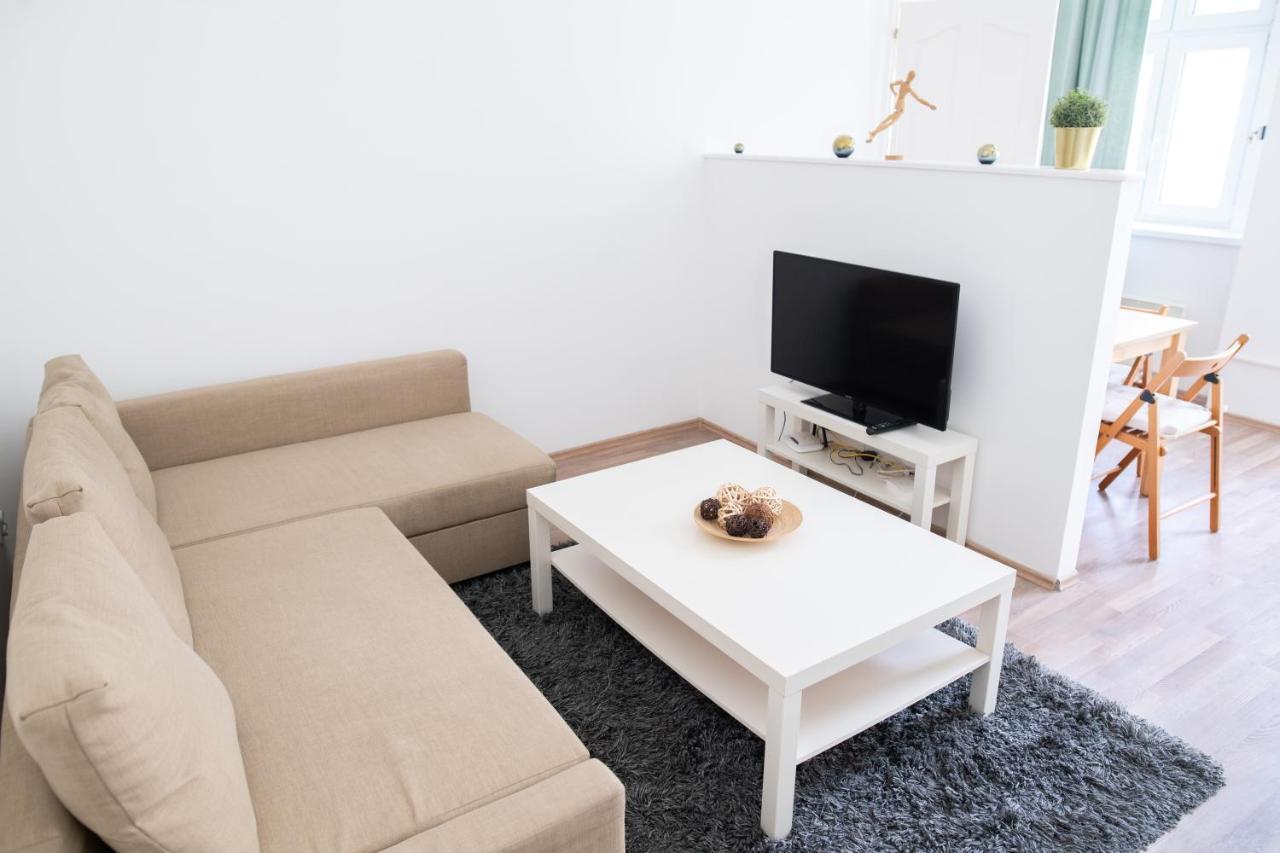 N28 Condo Apartment Next To Andrassy. بودابست المظهر الخارجي الصورة